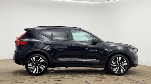 Used Volvo XC40 2025 for sale - 78139255: Photo 2