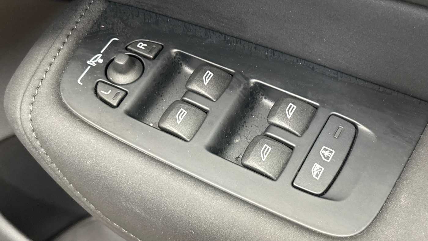 Used Volvo XC60 2025 for sale - 78149009: Photo 25