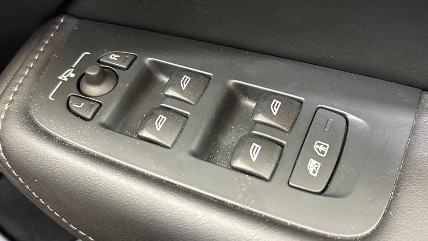 Used Volvo XC60 2024 for sale - 76677825: Photo 25