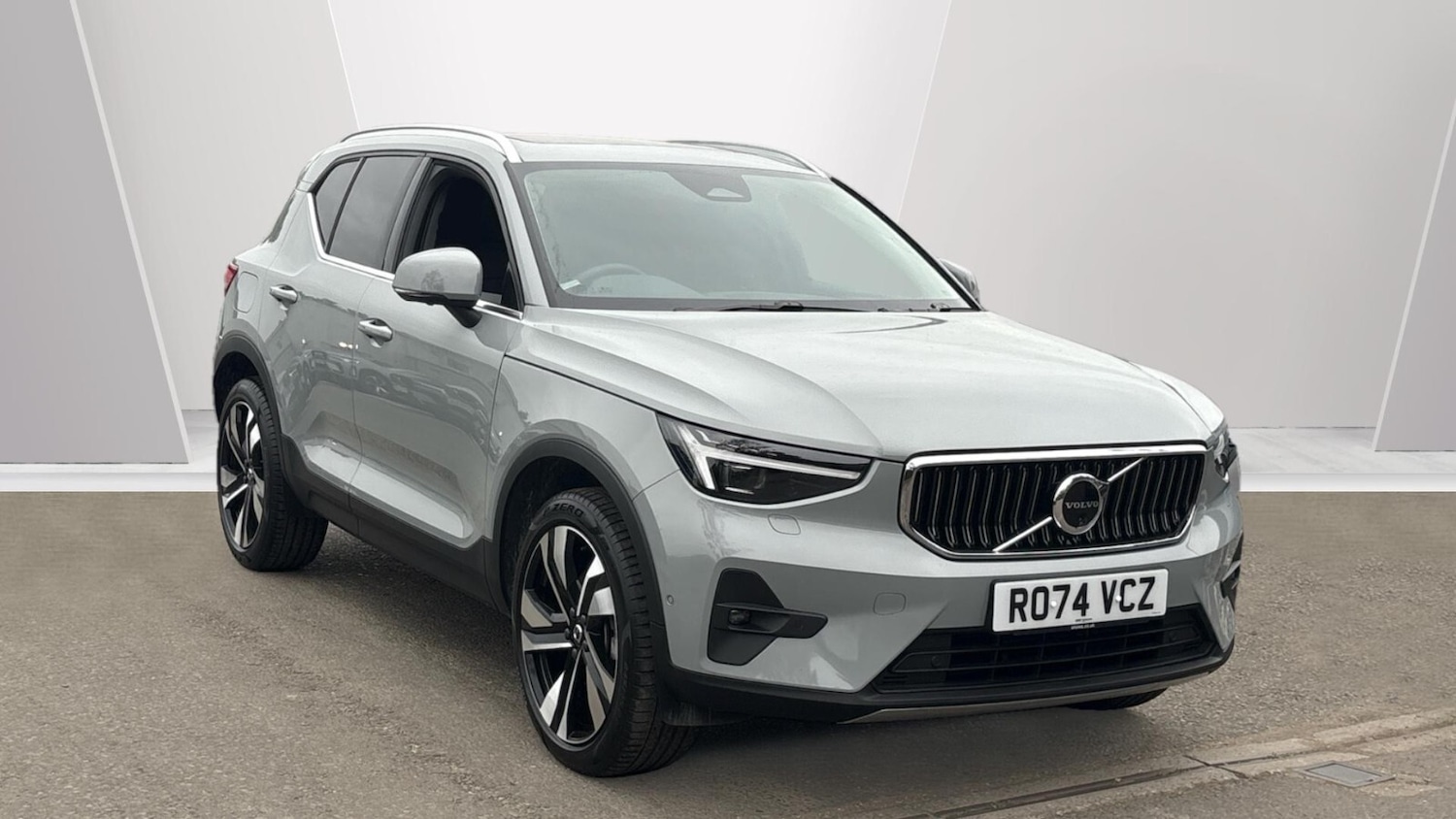 Used Volvo XC40 2024 for sale - 76677444: Photo 1