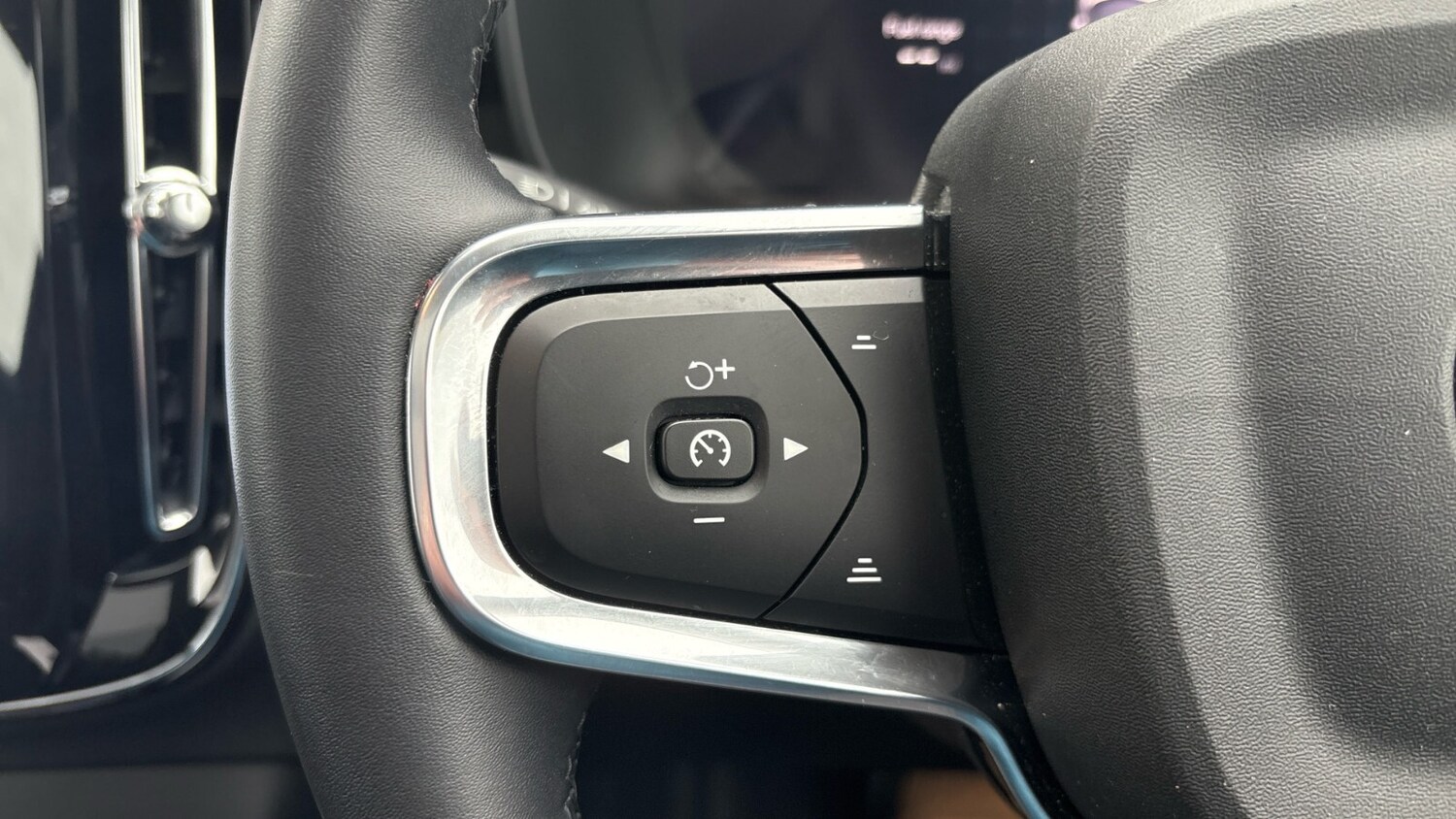 Used Volvo XC40 2024 for sale - 76677444: Photo 22