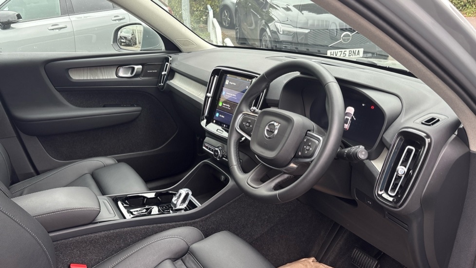 Used Volvo XC40 2024 for sale - 76677444: Photo 4