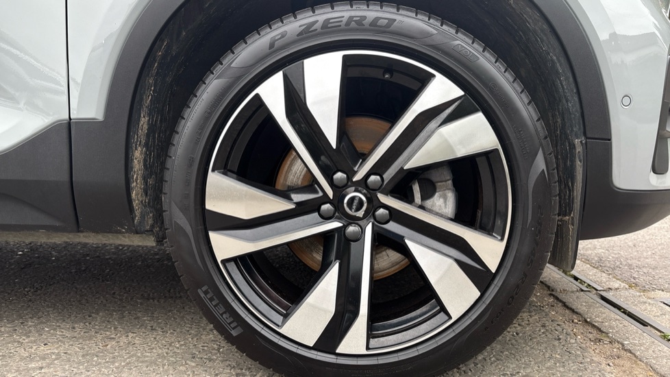 Used Volvo XC40 2024 for sale - 76677444: Photo 9