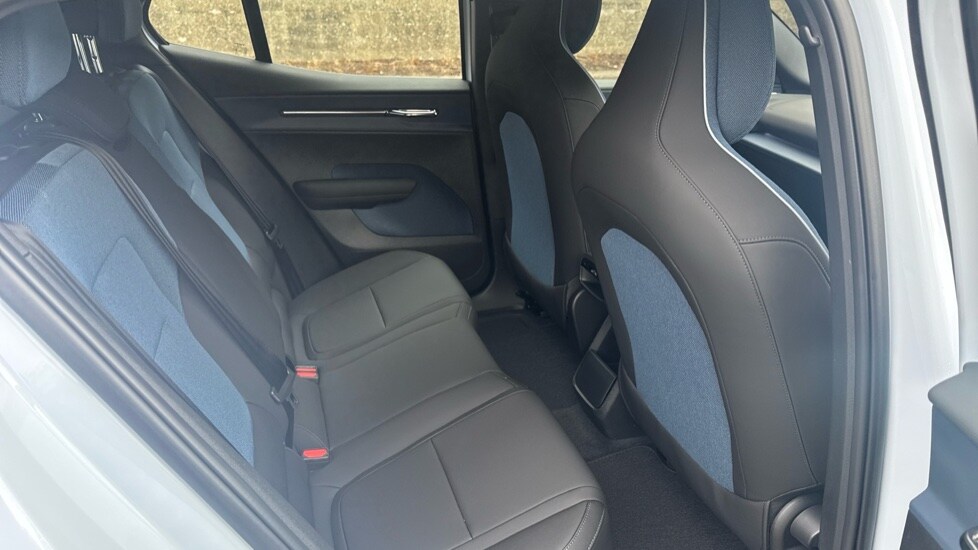 Used Volvo EX30 2025 for sale - 76678198: Photo 6