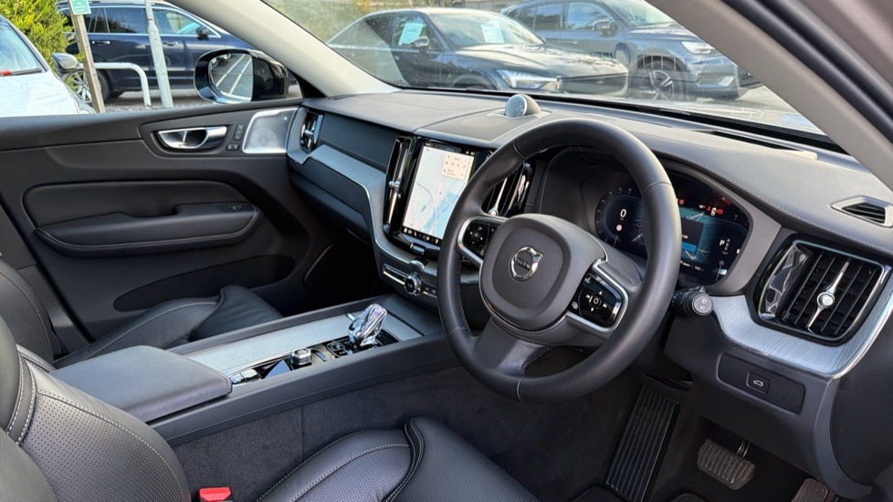 Used Volvo XC60 2025 for sale - 77417431: Photo 4