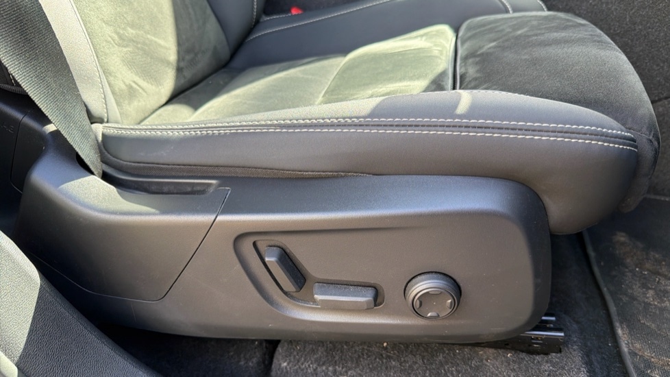 Used Volvo XC40 2022 for sale - 77872003: Photo 21