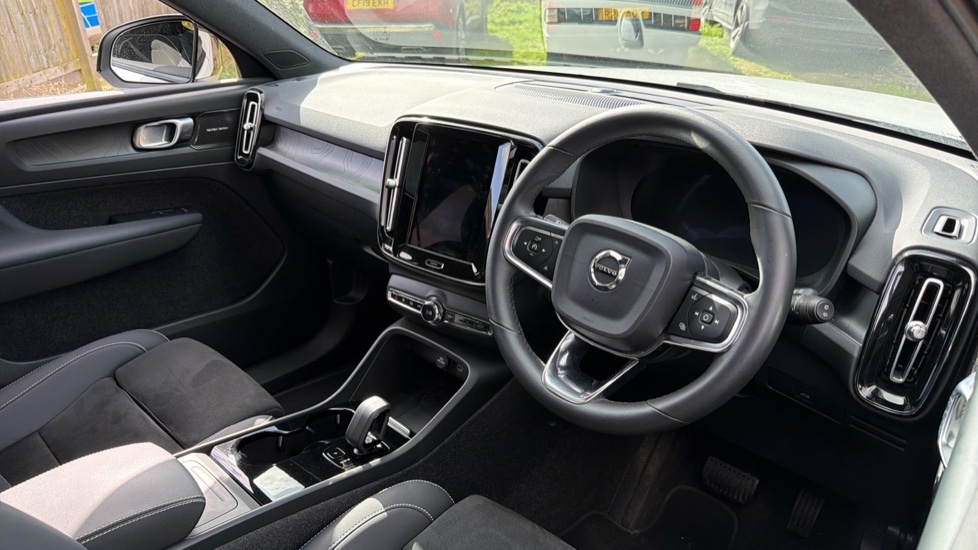 Used Volvo XC40 2022 for sale - 77872003: Photo 4