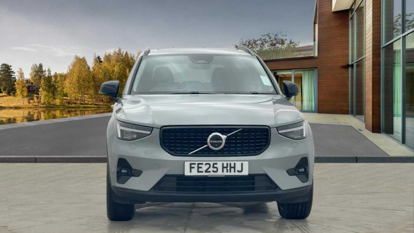 Used Volvo XC40 2025 for sale - 77237182: Photo 8