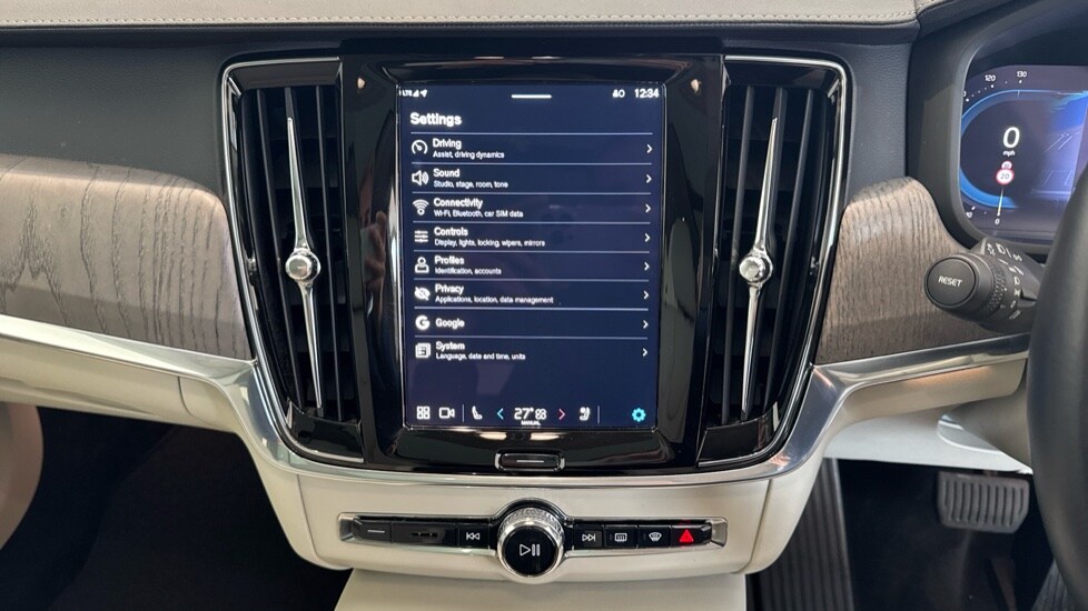 Used Volvo V90 2023 for sale - 76676317: Photo 16