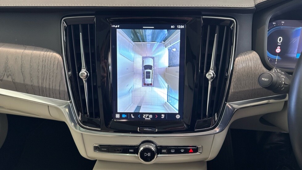 Used Volvo V90 2023 for sale - 76676317: Photo 18