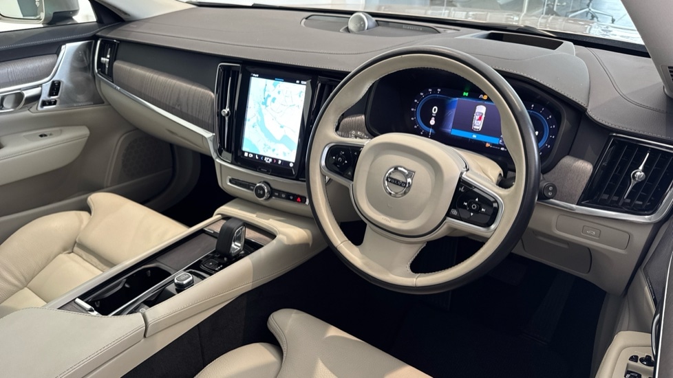 Used Volvo V90 2023 for sale - 76676317: Photo 4