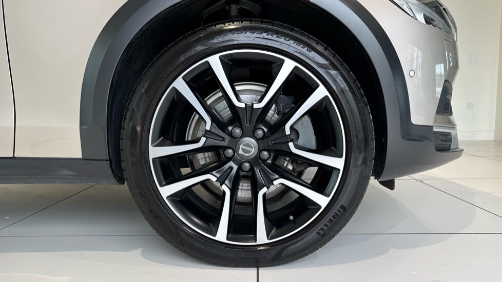 Used Volvo V90 2023 for sale - 76676317: Photo 9