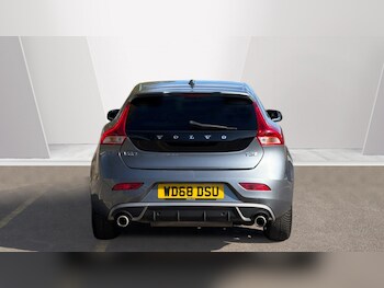 Used Volvo V40 2018 for sale - 78411492: Photo