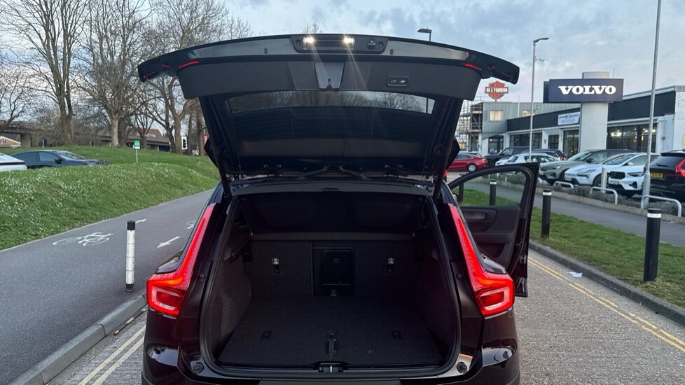 Used Volvo EX40 2025 for sale - 77945922: Photo 13