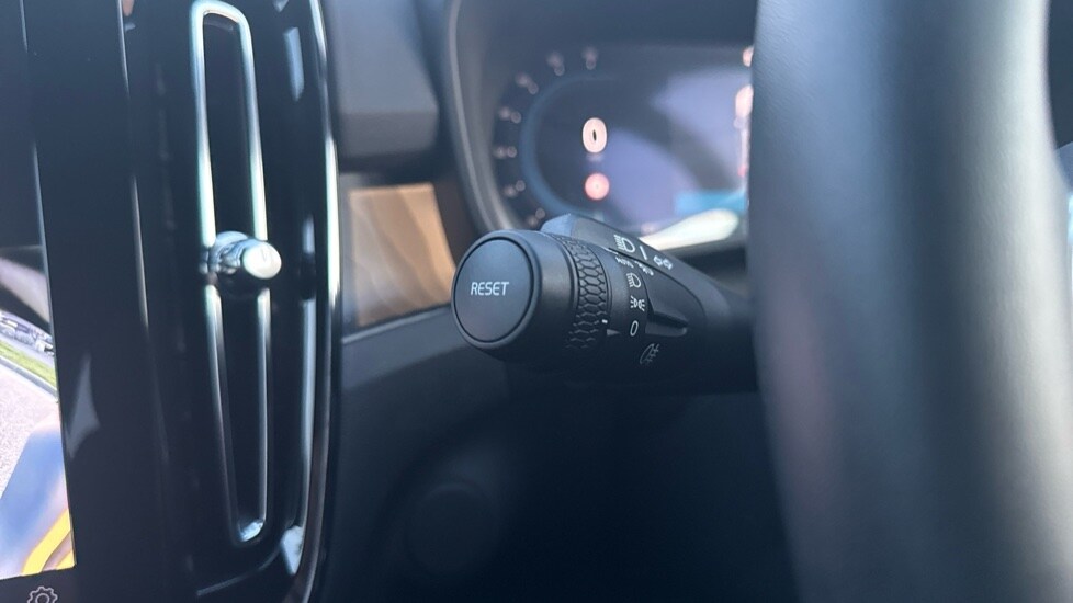 Used Volvo EX40 2025 for sale - 77945922: Photo 18