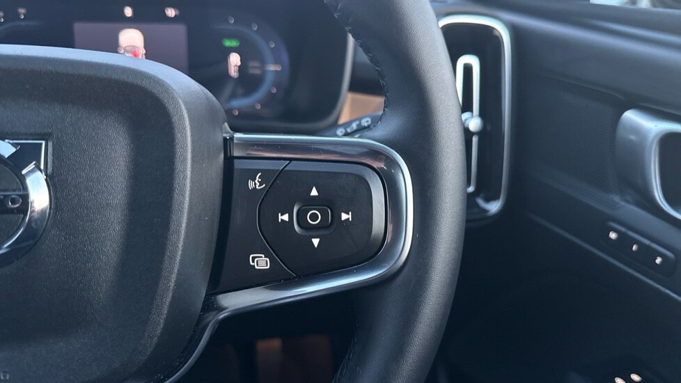 Used Volvo EX40 2025 for sale - 77945922: Photo 20