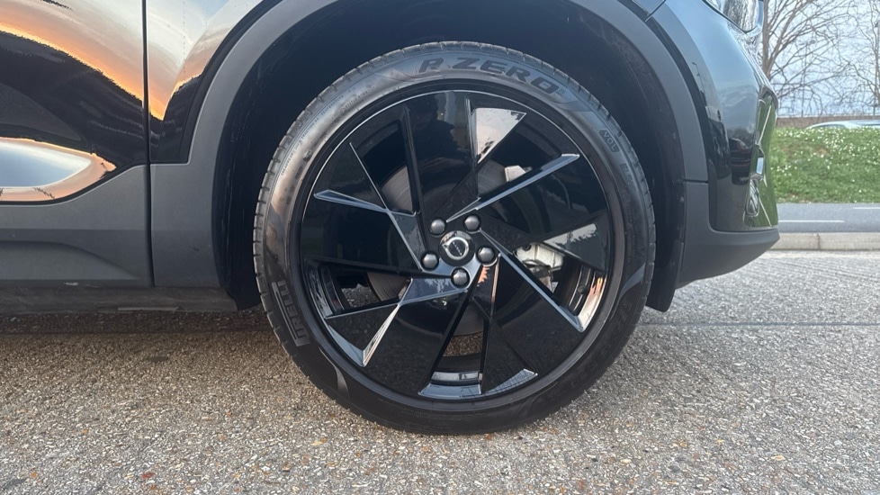 Used Volvo EX40 2025 for sale - 77945922: Photo 9