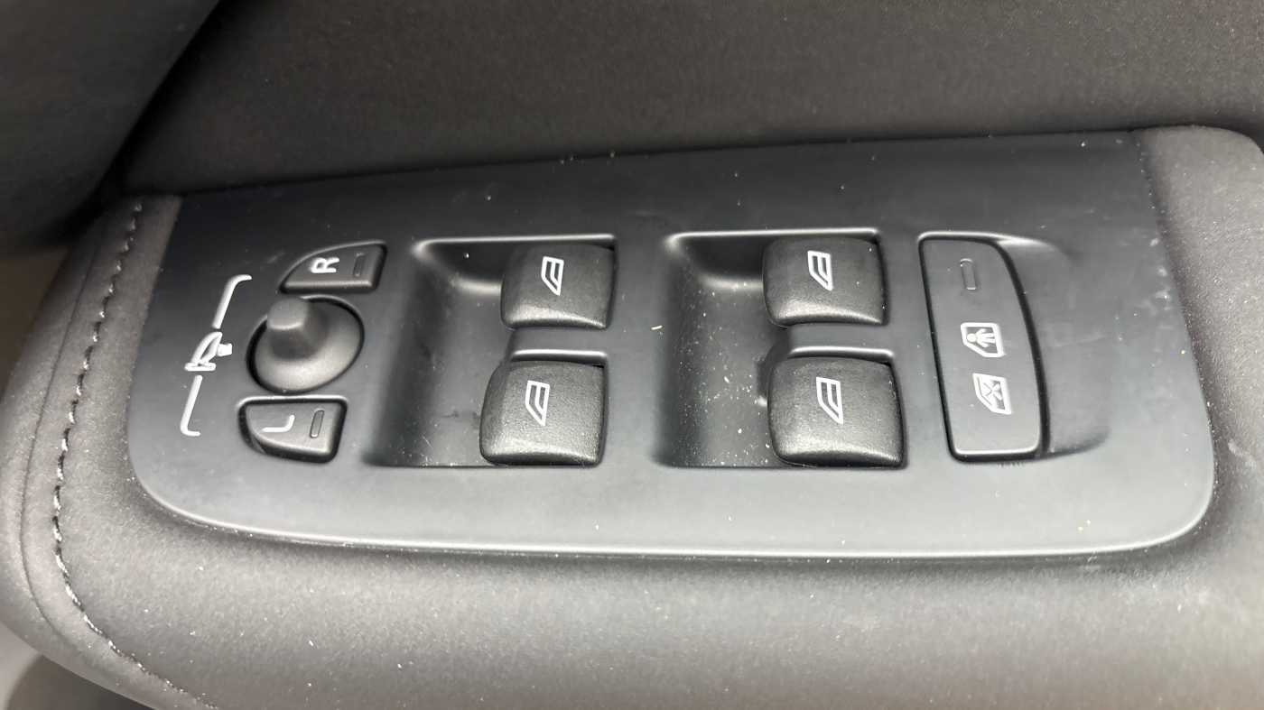 Used Volvo XC60 2025 for sale - 77251406: Photo 25