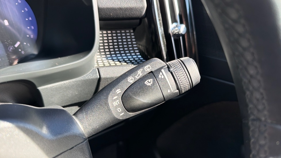 Used Volvo XC40 2024 for sale - 78198645: Photo 21