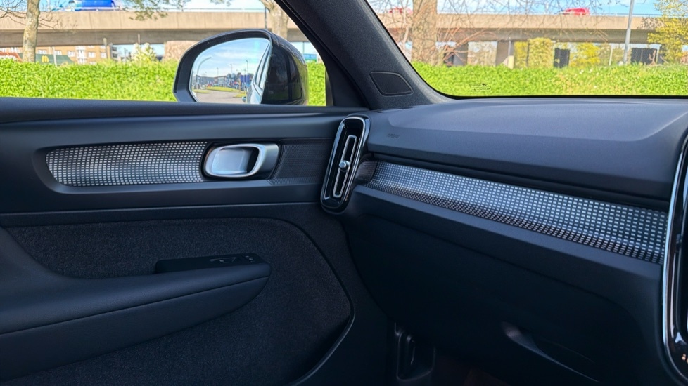 Used Volvo XC40 2024 for sale - 78198645: Photo 23