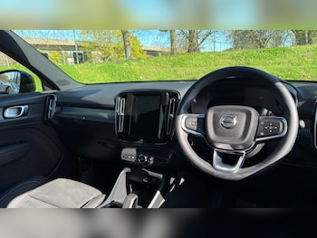 Used Volvo XC40 2024 for sale - 78198645: Photo