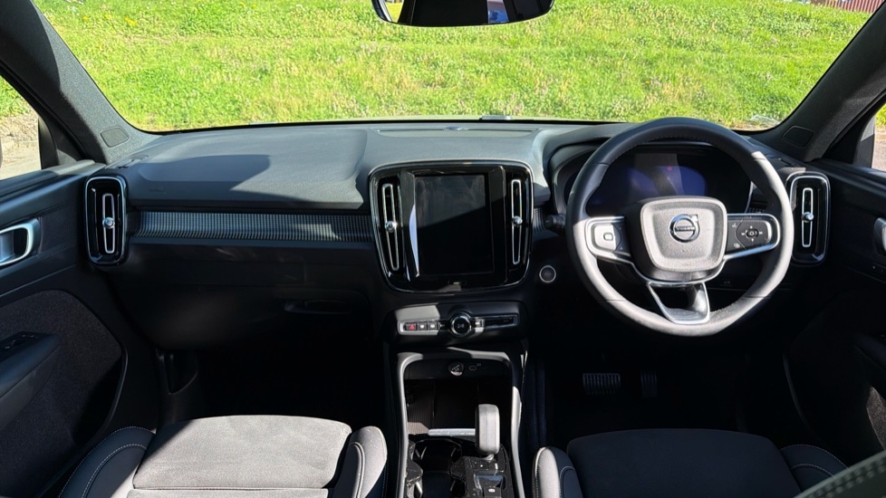 Used Volvo XC40 2024 for sale - 78198645: Photo 5