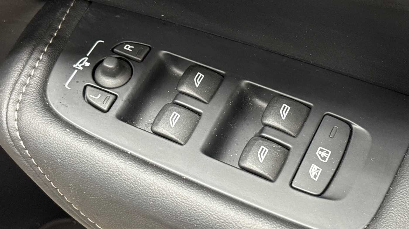 Used Volvo XC60 2025 for sale - 77251405: Photo 25