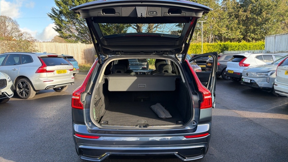 Used Volvo XC60 2023 for sale - 76908555: Photo 13