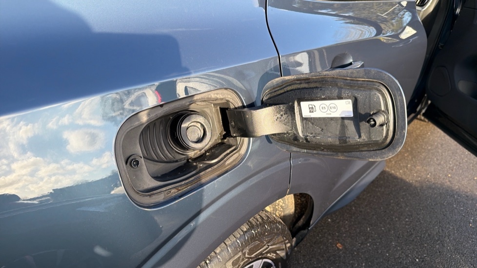 Used Volvo XC60 2023 for sale - 76908555: Photo 15