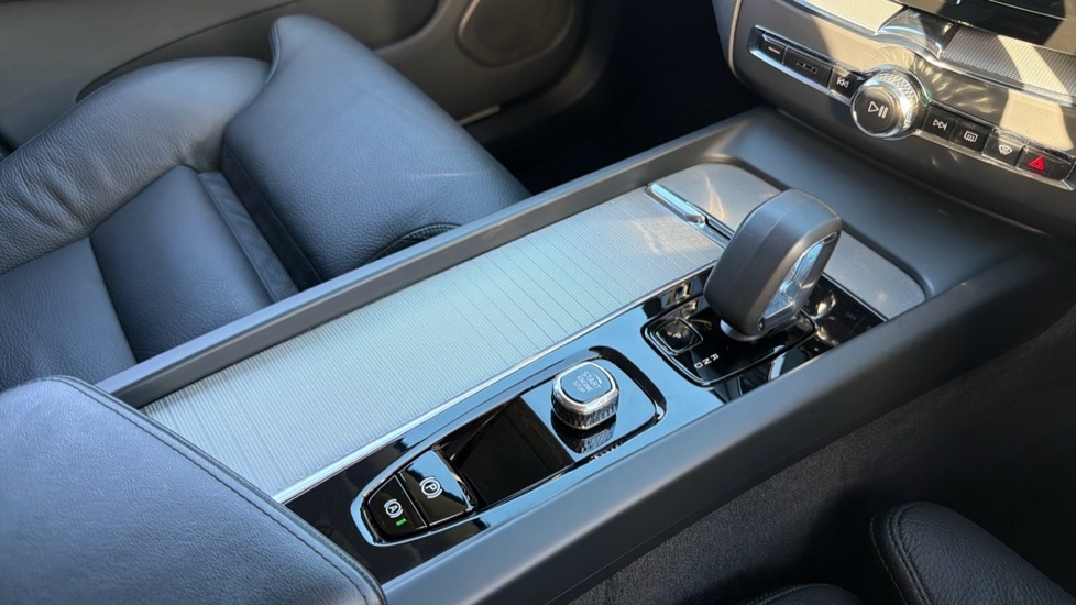 Used Volvo XC60 2023 for sale - 76908555: Photo 24