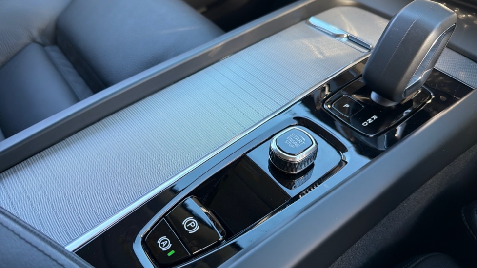 Used Volvo XC60 2023 for sale - 76908555: Photo 25