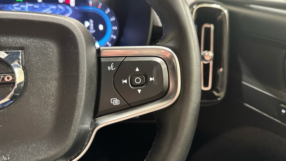 Used Volvo XC40 2025 for sale - 77251395: Photo 20