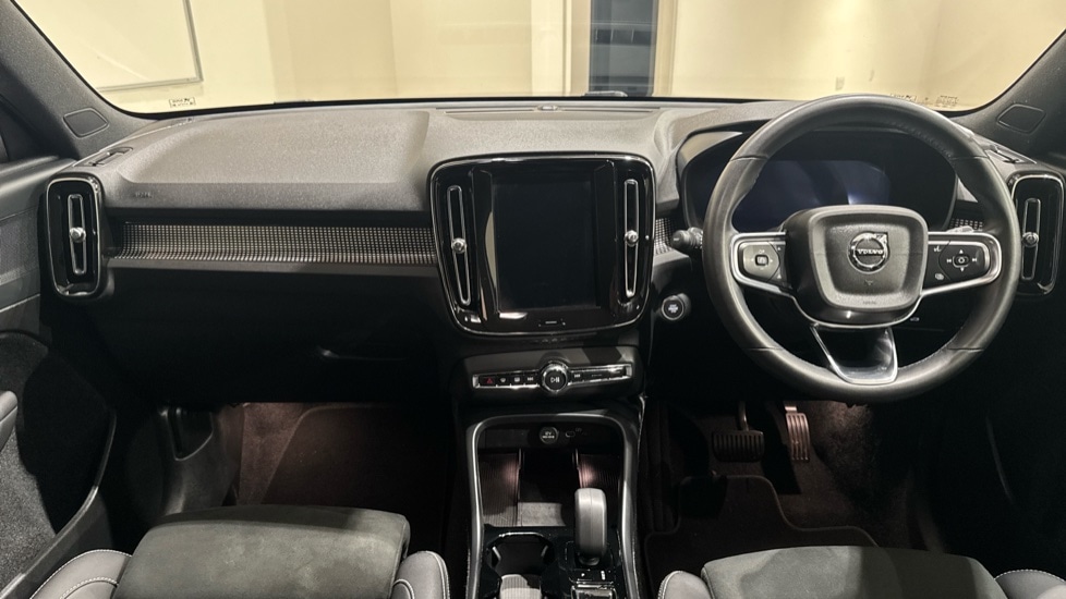 Used Volvo XC40 2025 for sale - 77251395: Photo 5