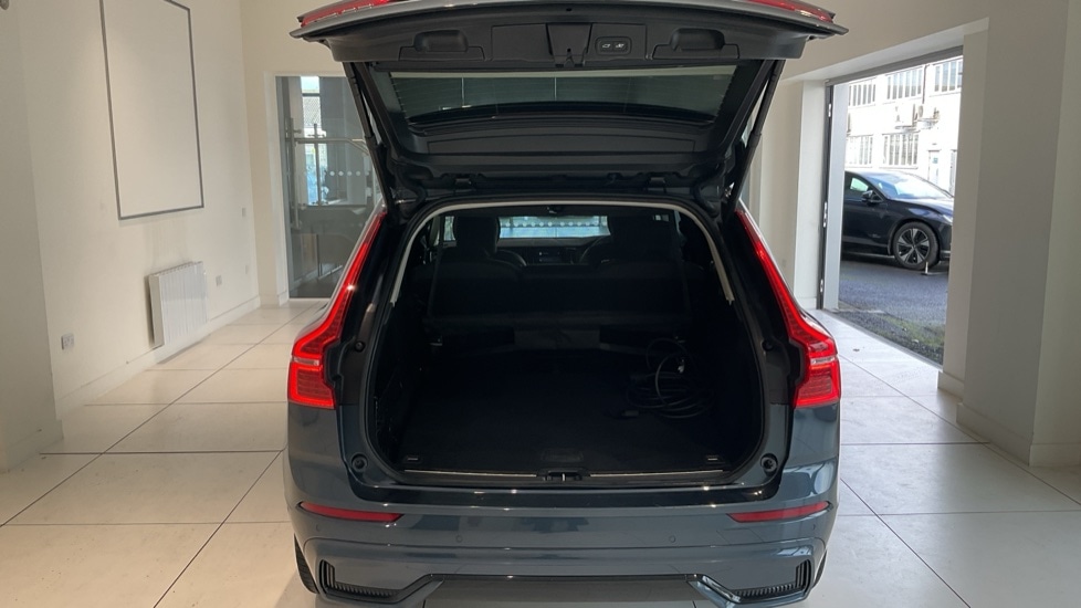 Used Volvo XC60 2023 for sale - 76706287: Photo 13