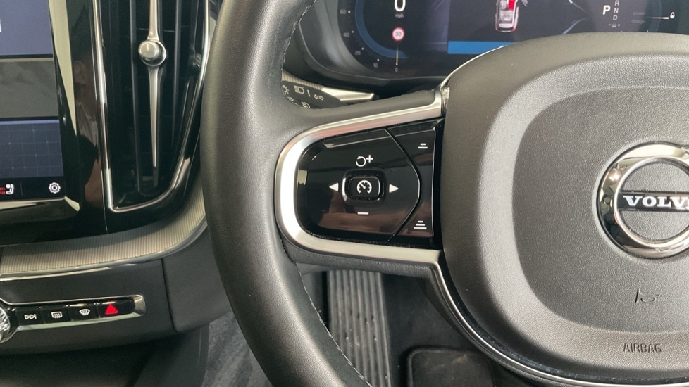 Used Volvo XC60 2023 for sale - 76706287: Photo 19