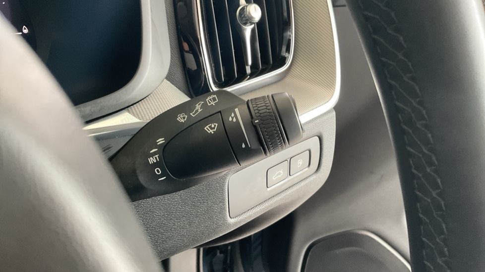 Used Volvo XC60 2023 for sale - 76706287: Photo 21