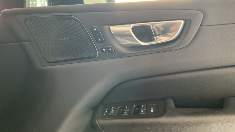 Used Volvo XC60 2023 for sale - 76706287: Photo 22