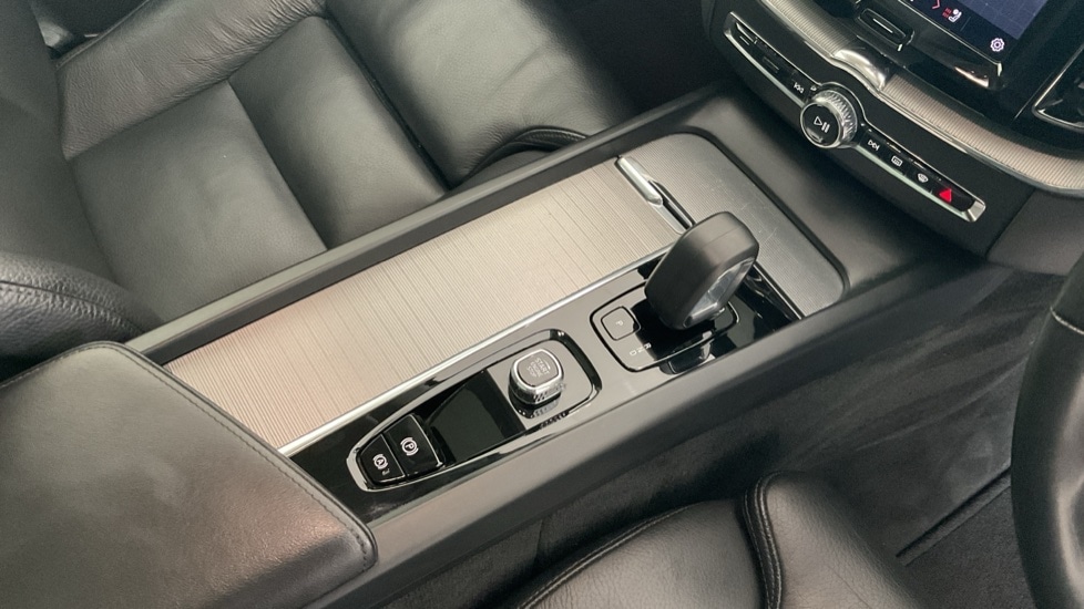 Used Volvo XC60 2023 for sale - 76706287: Photo 24