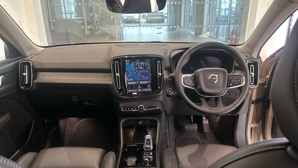 Used Volvo XC40 2025 for sale - 77653618: Photo 10