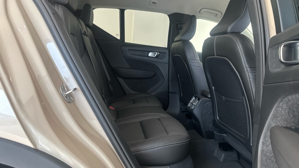 Used Volvo XC40 2025 for sale - 77653618: Photo 11