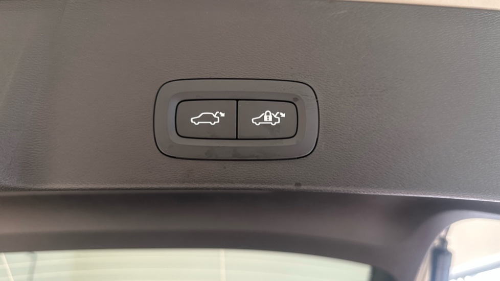 Used Volvo XC40 2025 for sale - 77653618: Photo 18