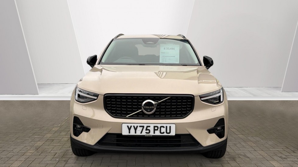 Used Volvo XC40 2025 for sale - 77653618: Photo 2