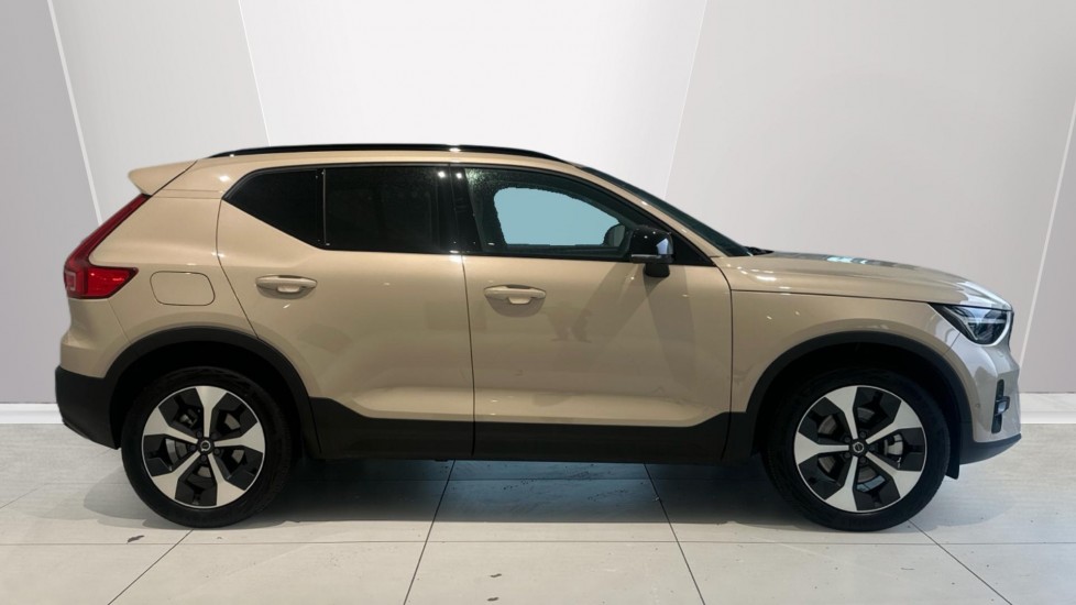 Used Volvo XC40 2025 for sale - 77653618: Photo 4