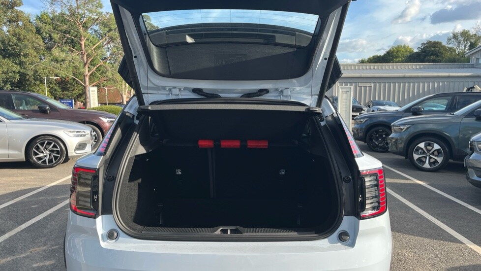 Used Volvo EX30 2025 for sale - 76680750: Photo 13