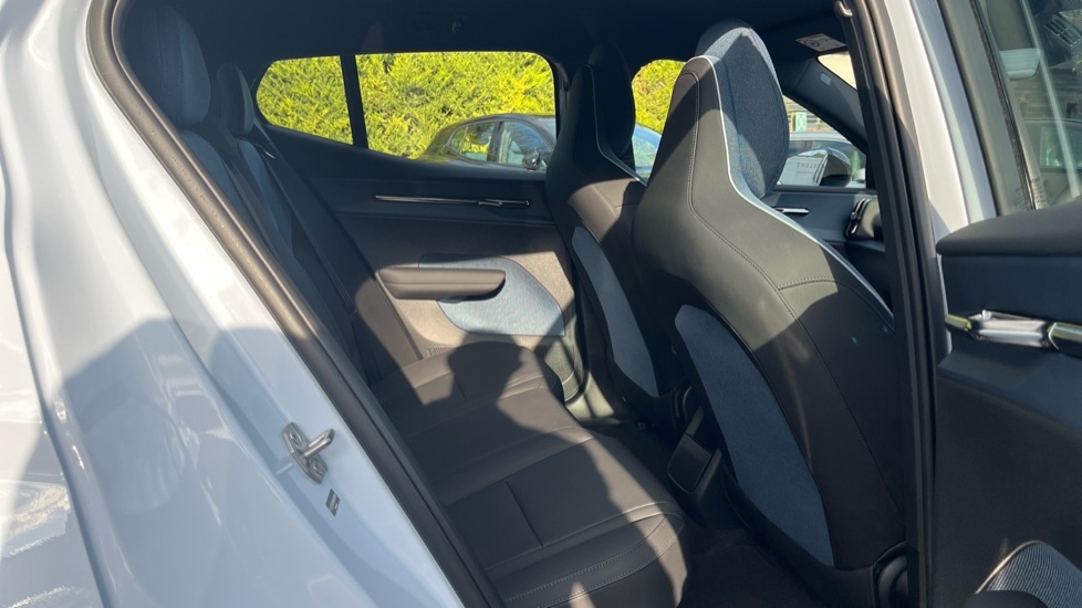 Used Volvo EX30 2025 for sale - 76680750: Photo 6