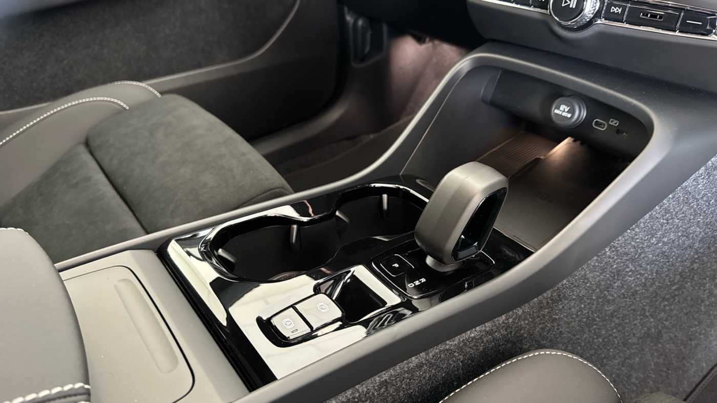 Used Volvo XC40 2025 for sale - 77778984: Photo 25