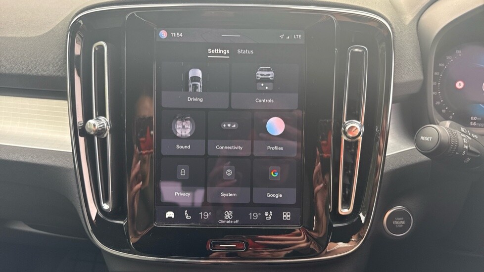 Used Volvo XC40 2023 for sale - 78209722: Photo 15