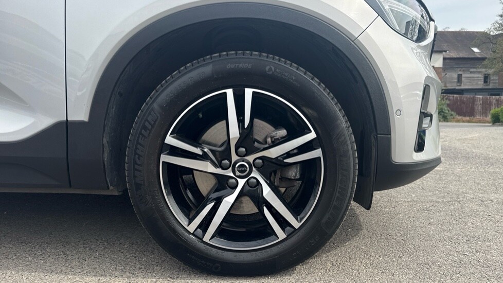 Used Volvo XC40 2023 for sale - 78209722: Photo 9