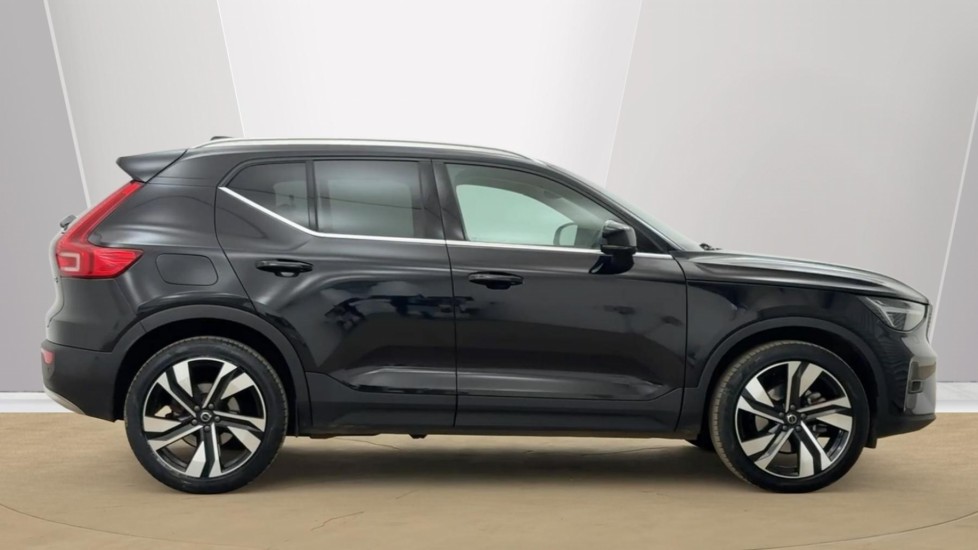 Used Volvo XC40 2025 for sale - 78209728: Photo 2