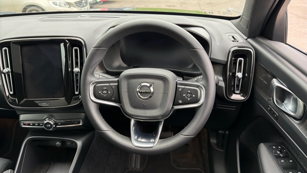 Used Volvo C40 2023 for sale - 77826400: Photo 10